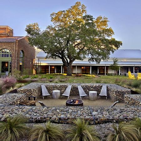 Cavalry Court, By Valencia Hotel Collection College Station Luaran gambar