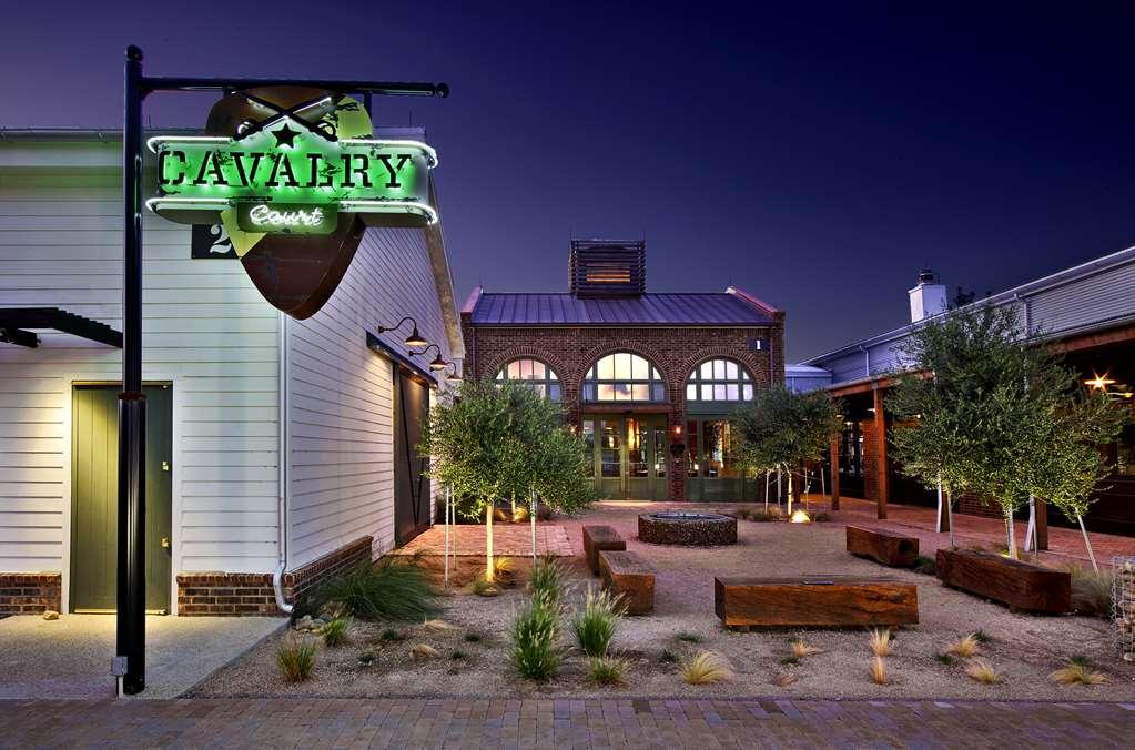 Cavalry Court, By Valencia Hotel Collection College Station Luaran gambar