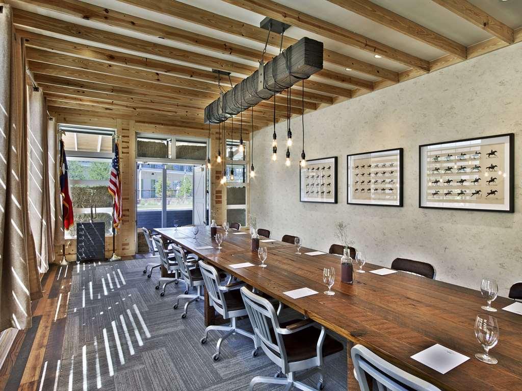 Cavalry Court, By Valencia Hotel Collection College Station Kemudahan gambar