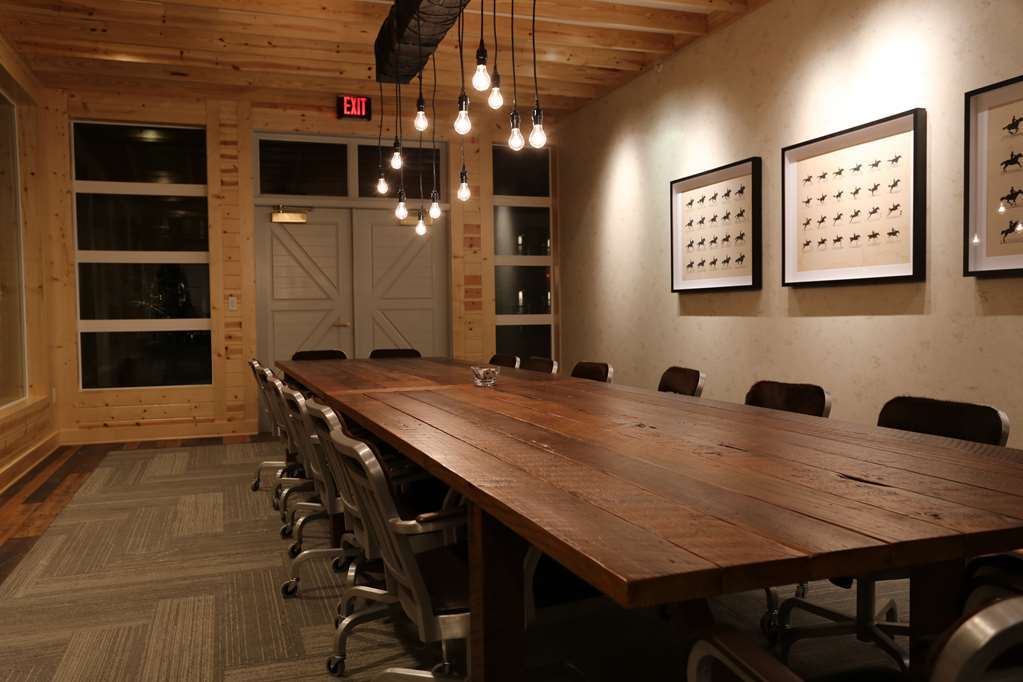 Cavalry Court, By Valencia Hotel Collection College Station Kemudahan gambar