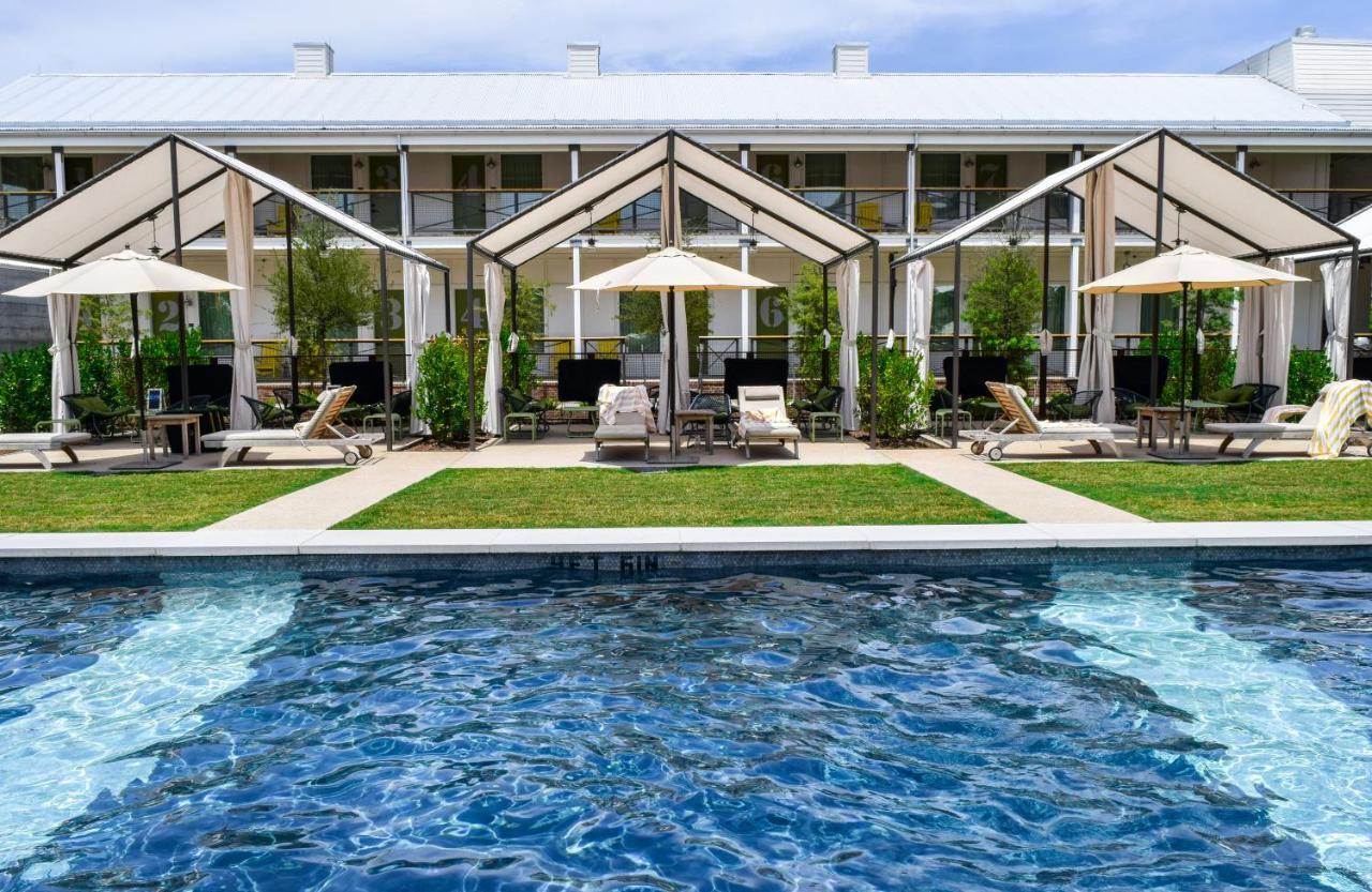 Cavalry Court, By Valencia Hotel Collection College Station Luaran gambar